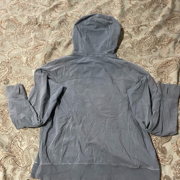 Lululemon Sweatshirt - Picture 3 of 4